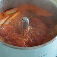 番茄酸汤火锅的做法图解3