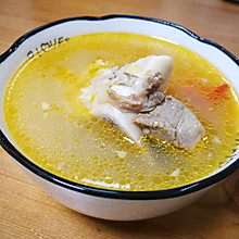 西红柿骨筒汤