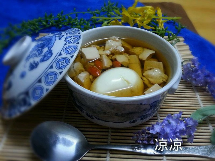 妇女活血调经之一豆腐红糖鸡蛋汤的做法