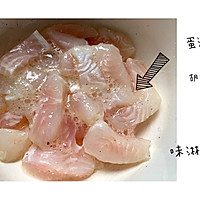 保证让小孩舔盘的茄汁巴沙鱼的做法图解1