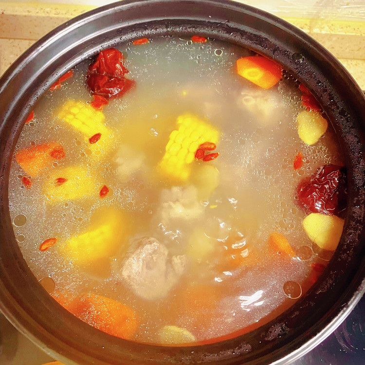 玉米山药胡萝卜猪肉汤的做法