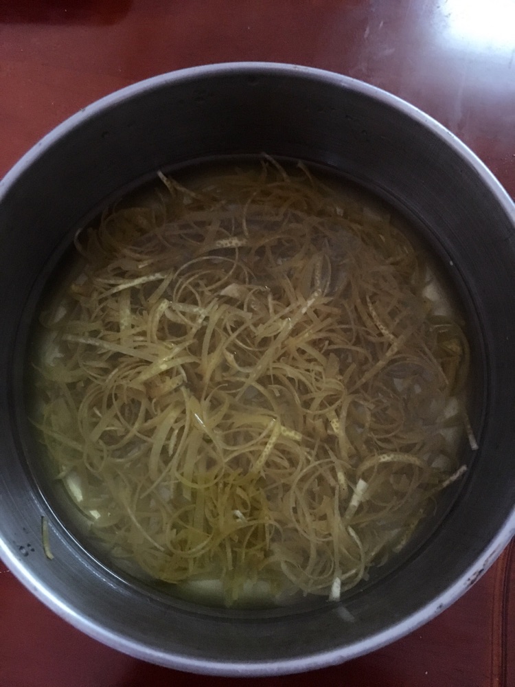 蜂蜜红柚茶的做法图解3