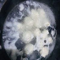 虾仁鸡肉丸子西红柿汤的做法图解7