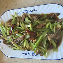 芹菜炒肉