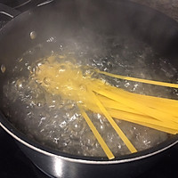 鲜虾浓香意面Fettuccine Alfredo的做法图解3