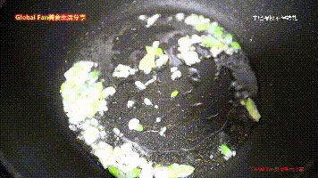 快手营养美食 | 龙虾丸炒荷兰豆#橄享国民味 热烹更美味#的做法图解2