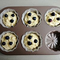 金酥粒蓝莓爆浆蛋糕的做法图解8