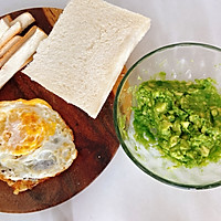 牛油果三明治的做法图解2