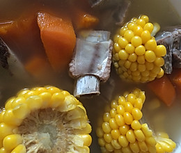 胡萝卜玉米炖排骨的做法