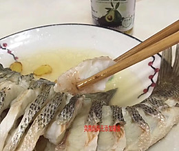 清蒸鲈鱼的做法