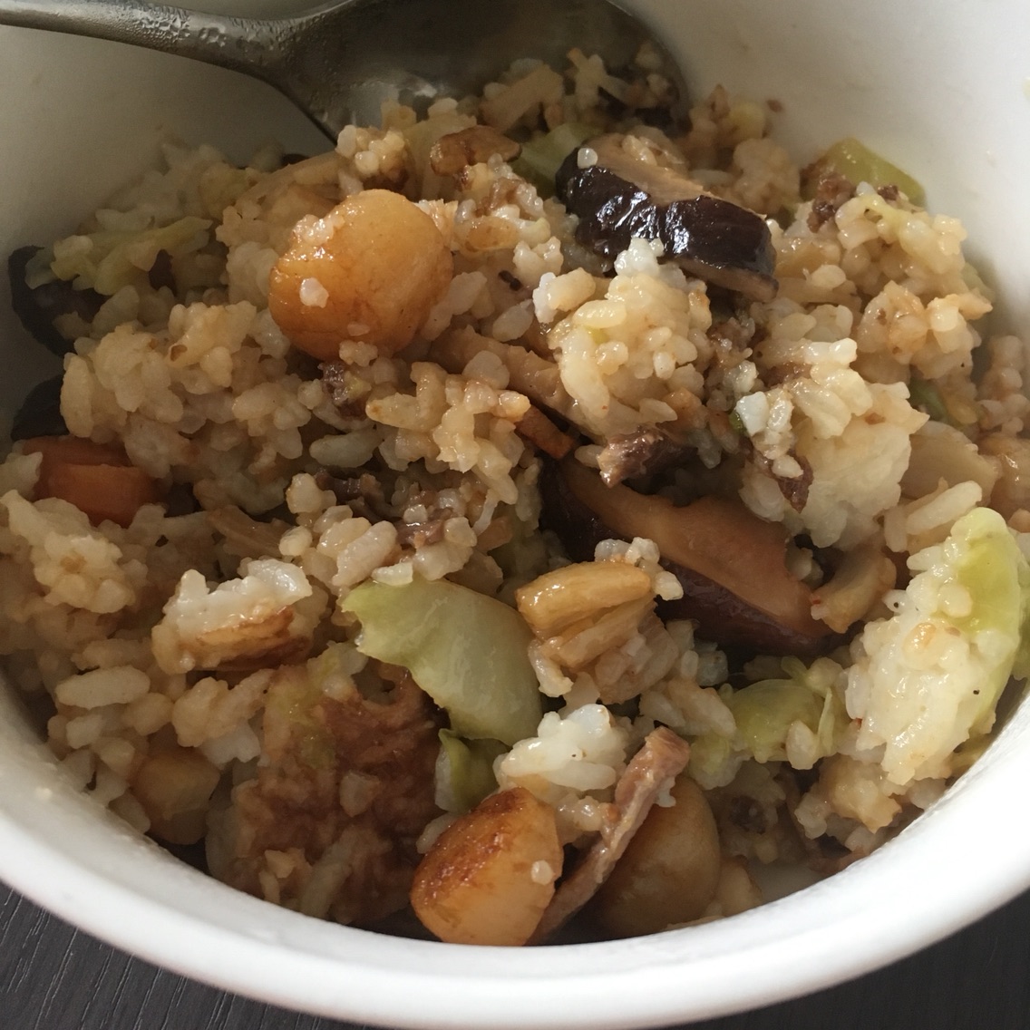 The most direct way to make steamed rice with bacon~