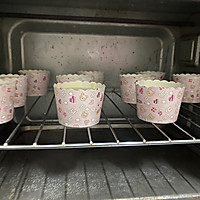 酸奶纸杯蛋糕（不开裂 不回缩）的做法图解10