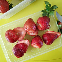 #做道好菜，自我宠爱！#美美哒的草莓软欧包的做法图解16