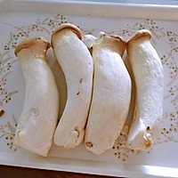 #烤究美味 灵魂就酱#酱香手撕杏鲍菇的做法图解1
