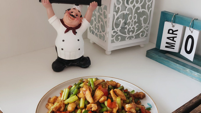 鸡胸肉炒蒜苔