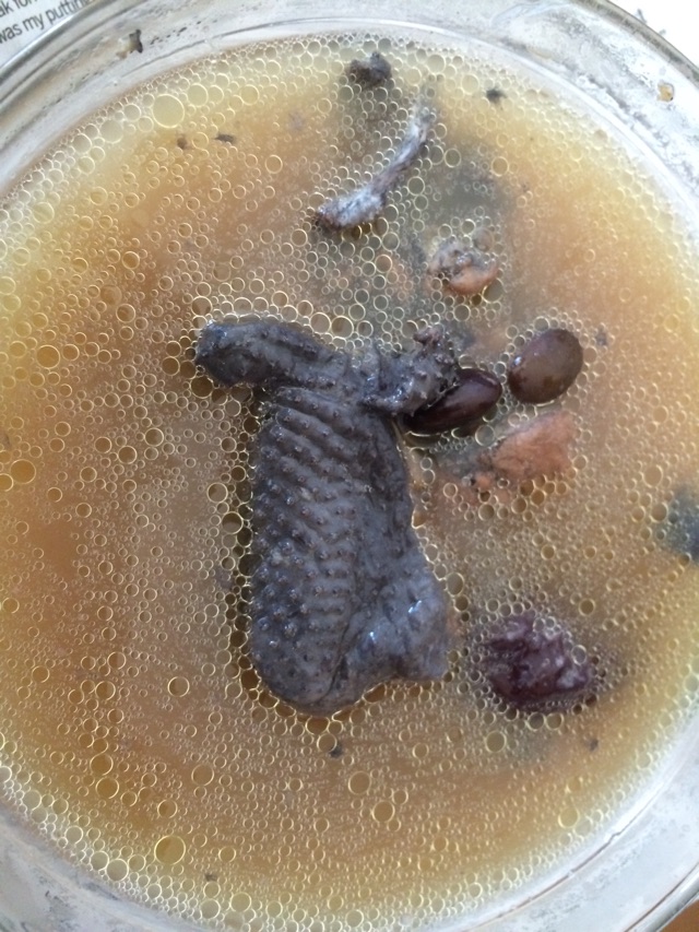 乌鸡山药黑豆汤的做法图解6