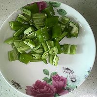 青椒土豆片的做法图解3