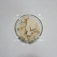 番茄豆腐烩菜花米的做法图解2
