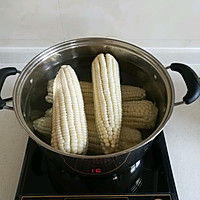 水煮玉米的做法图解3