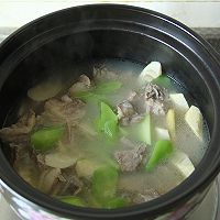 莴苣排骨鲜笋汤的做法图解7