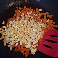 松仁玉米胡萝卜丁的做法图解5