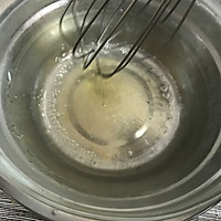 打发成功稳定的奶油的做法图解2