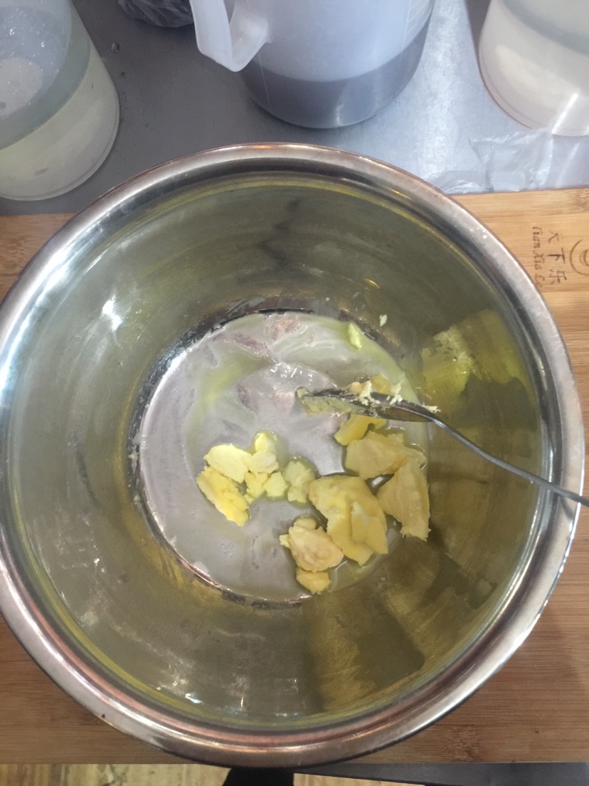 八寸榴莲芒果千层的做法图解1