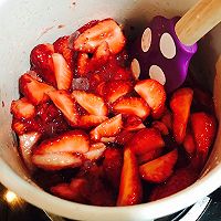 草莓季节吃无添加草莓酱的做法图解3