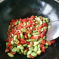 蚕豆炒大辣椒的做法图解6
