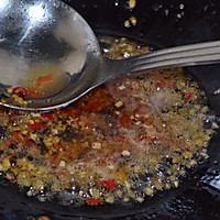 蒜苔炒腊肉的做法图解3