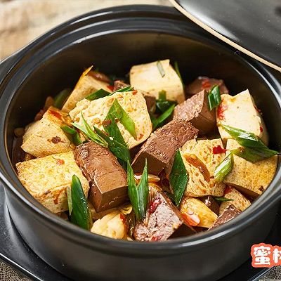 鸭血豆腐煲（红白豆腐）