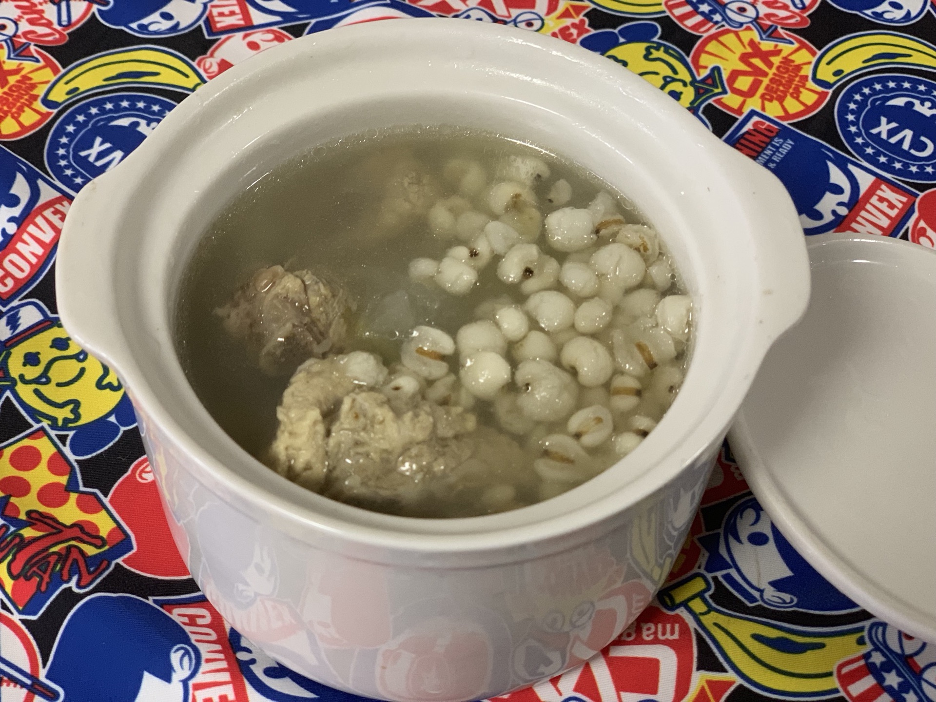 White gourd and job's tears ribs soup (dehumidification)