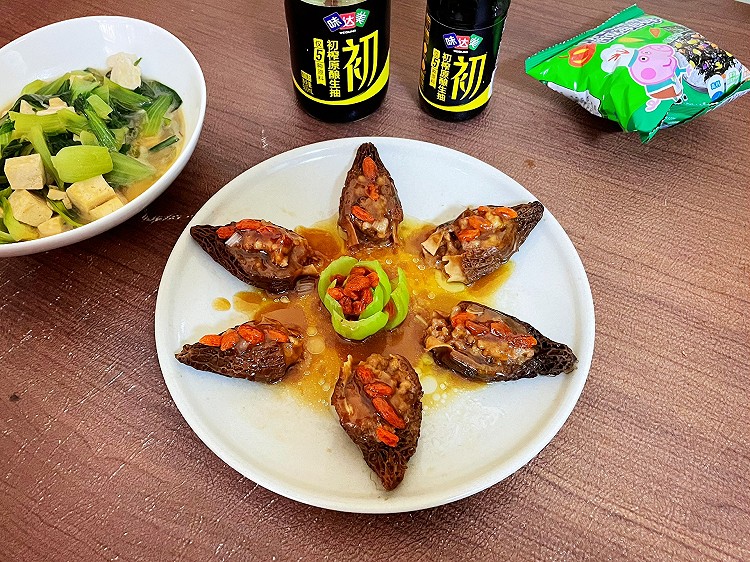 富贵花开～羊肚菌酿肉的做法