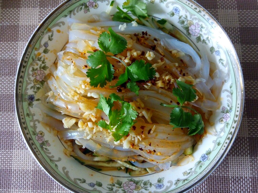 豌豆凉粉怎么做_豌豆凉粉的做法视频_香颜_豆果美食