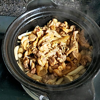 鸡腿肉杂菇煲的做法图解5