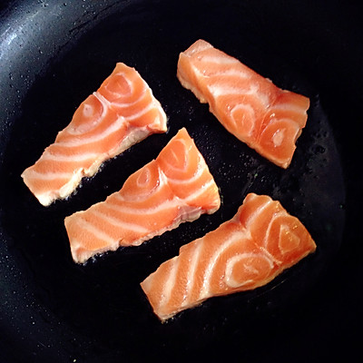 干煎三文鱼的做法-菜谱-豆果美食移动版