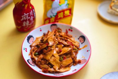 麻辣川香杏鲍菇炒肉