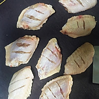 面包糠炸鸡翅的做法图解1