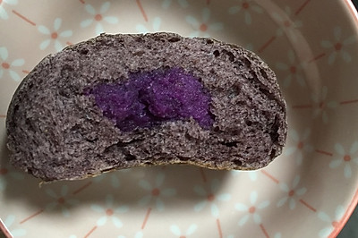 黑米紫薯包