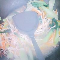 #父亲节，给老爸做道菜#白玉菇青菜胡萝卜火腿丝汤的做法图解7