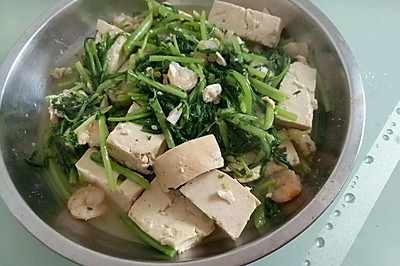 茼蒿炖豆腐