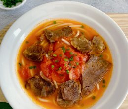 #秋日养生这样吃#番茄牛肉汤面的做法