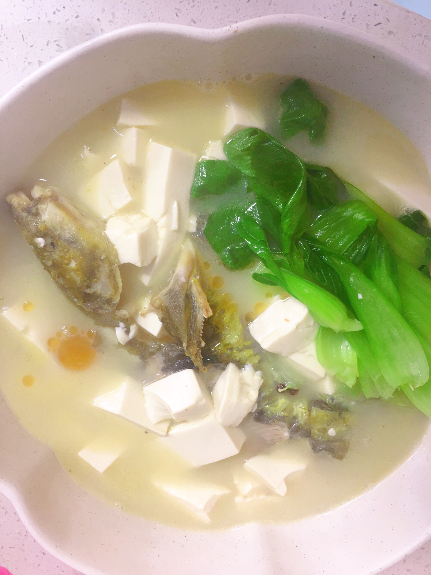 Stewed bean curd with anchovies and fresh eyebrows