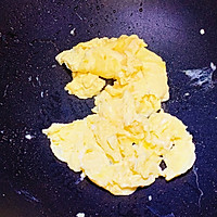 减脂餐??营养好吃的香菇胡萝卜炒鸡蛋的做法图解3