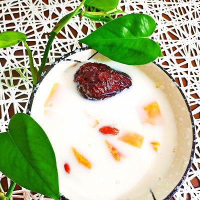 木瓜红枣炖牛奶
