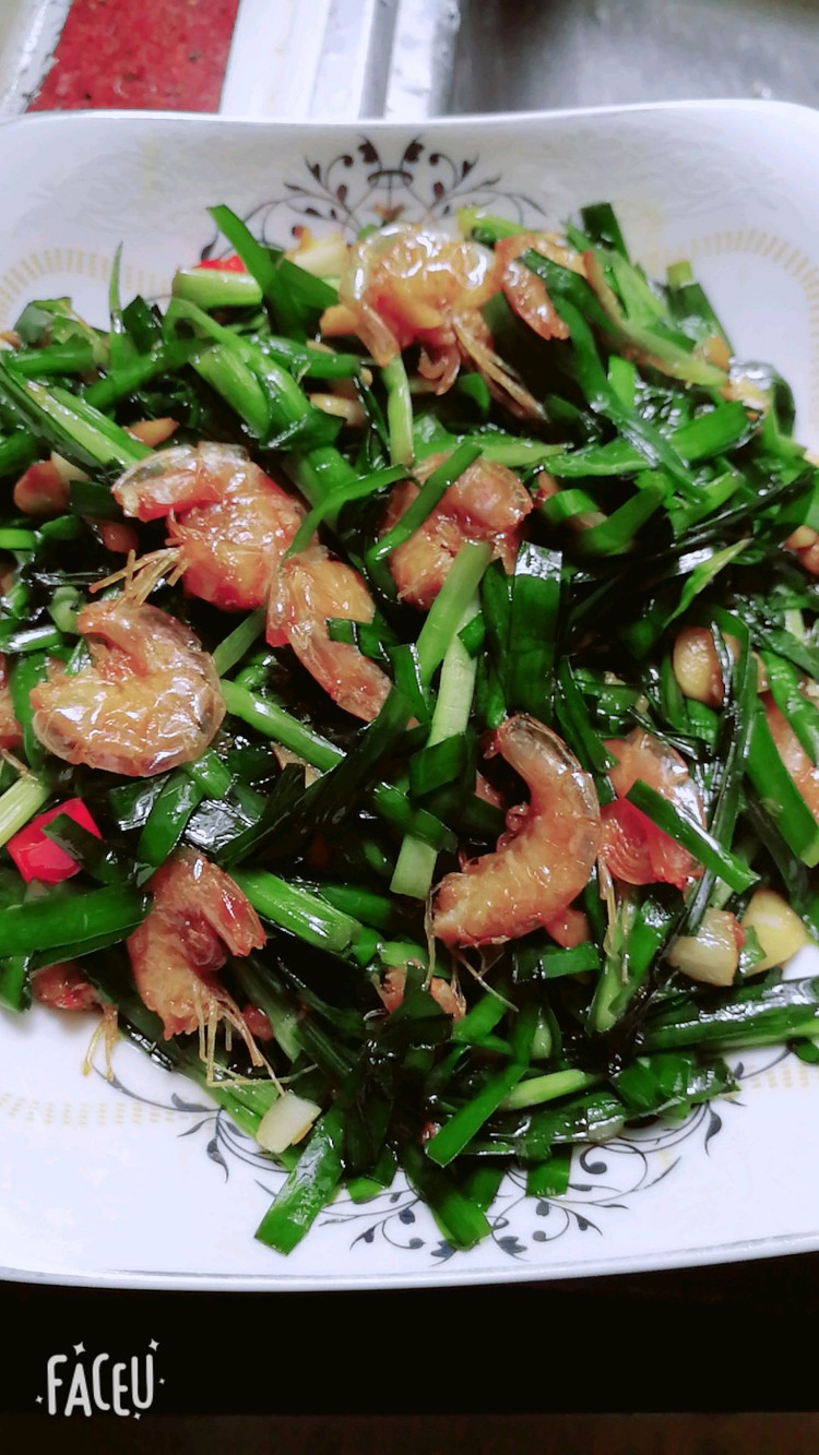 干虾炒韭菜的做法