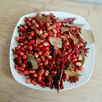 辣炒花生米的做法图解5