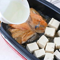 奶白三文鱼骨豆腐汤～天然欧米伽的做法图解6