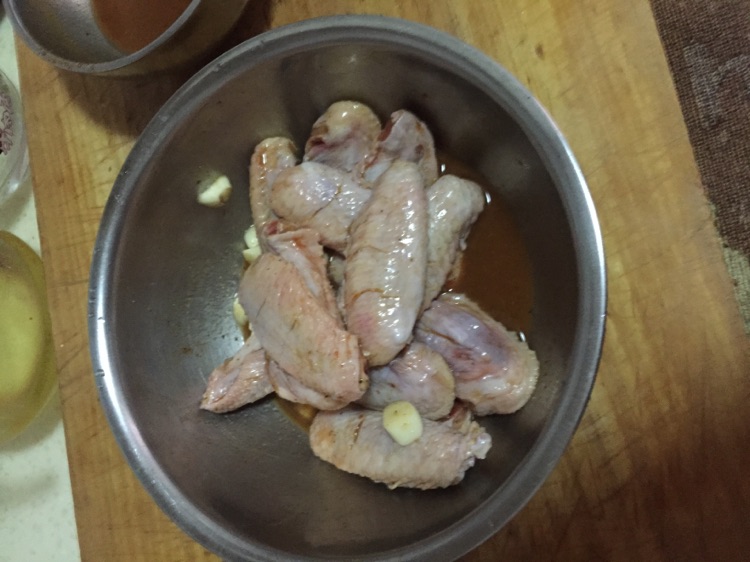 快速入味的美味烤鸡翅，只需三刷！！！的做法图解4