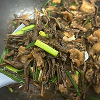 #名厨汁味正当夏#五花肉焖干豆角的做法图解10